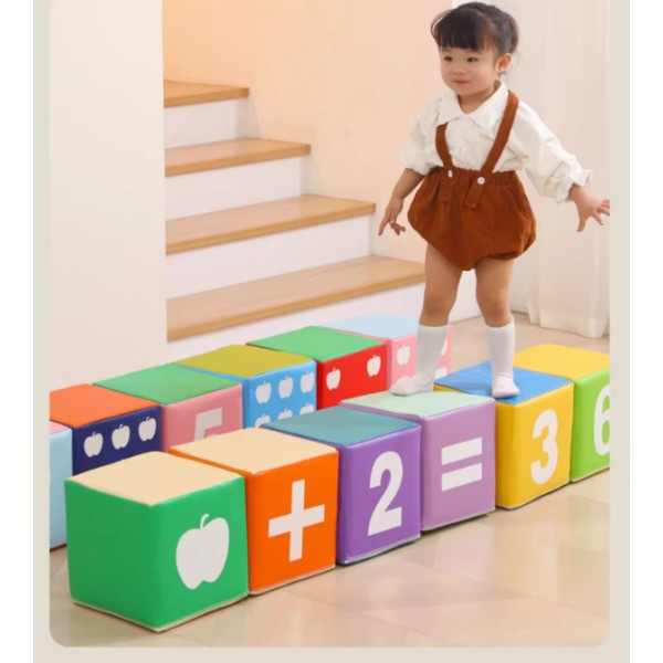 Σετ μαλακοί παιδικοί πολυμορφικοί κύβοι παιχνιδιού με αριθμούς