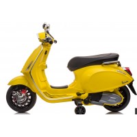 Kid electric motorcycle Licensed Vespa Piaggio 12V in Yellow color